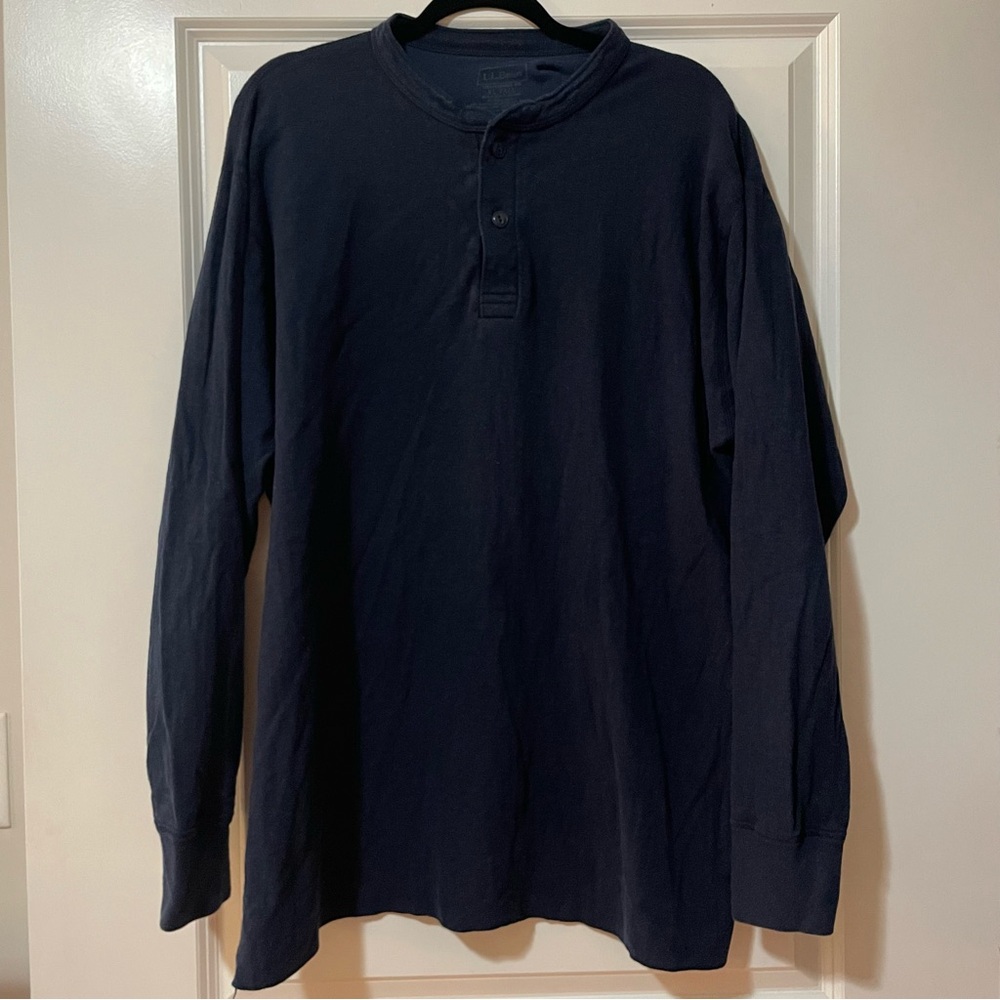 L.L. BEAN BLUE CAREFREE NON-SHRINK TEE
